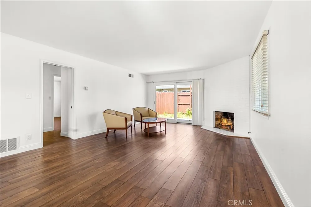 1741 Tustin Costa Mesa, CA 92627