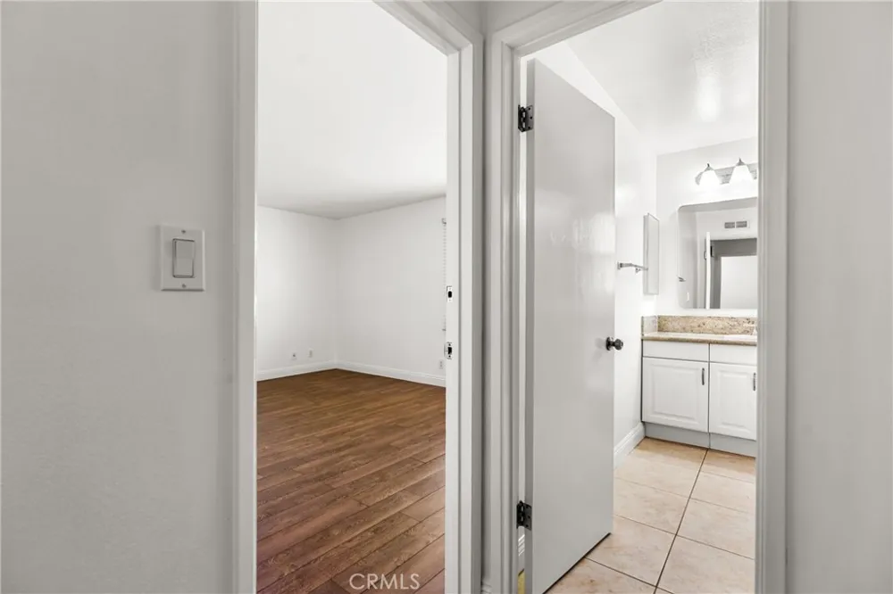 1741 Tustin Costa Mesa, CA 92627