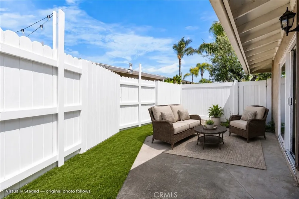 1741 Tustin Costa Mesa, CA 92627