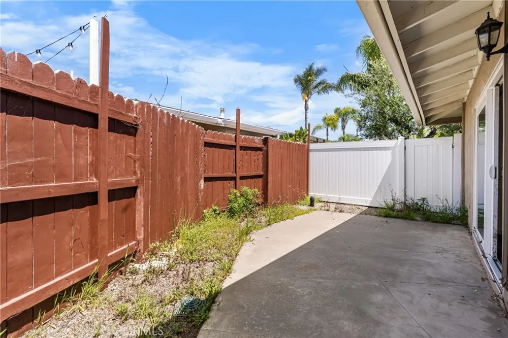 1741 Tustin Costa Mesa, CA 92627