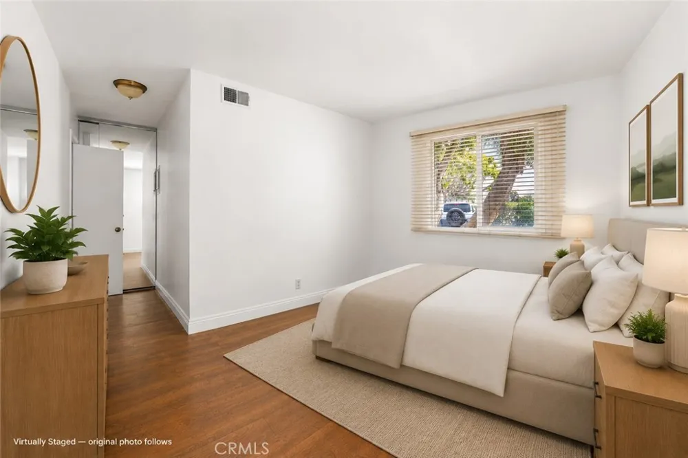 1741 Tustin Costa Mesa, CA 92627