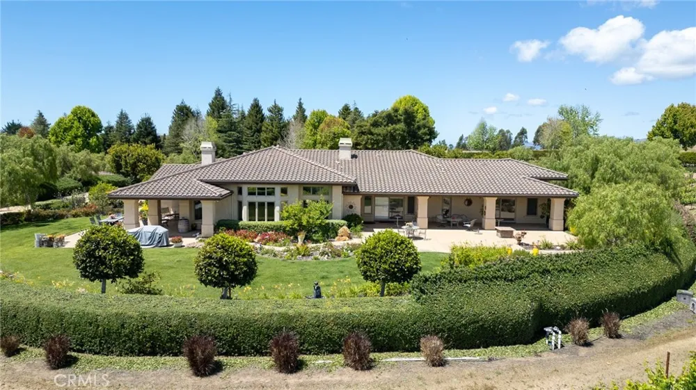 250 Foxen Bluff Lane Arroyo Grande, CA 93420