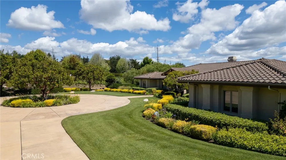250 Foxen Bluff Lane Arroyo Grande, CA 93420