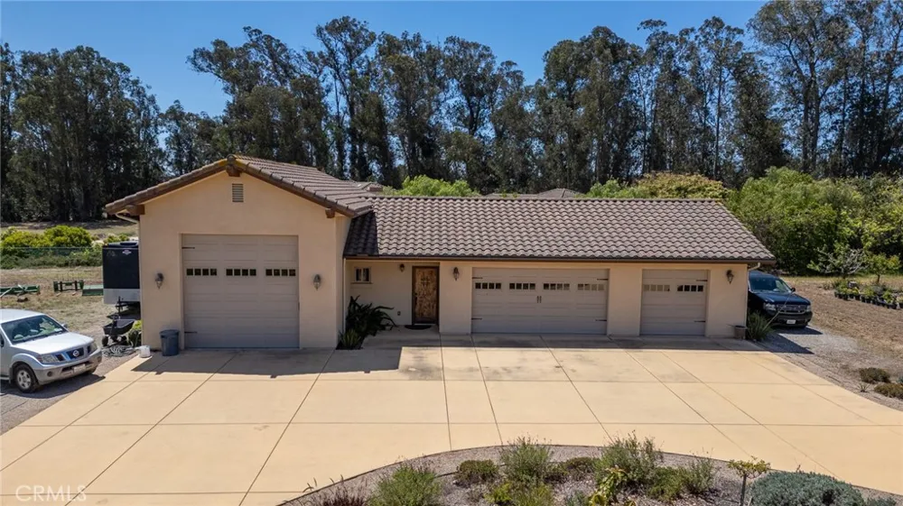 250 Foxen Bluff Lane Arroyo Grande, CA 93420