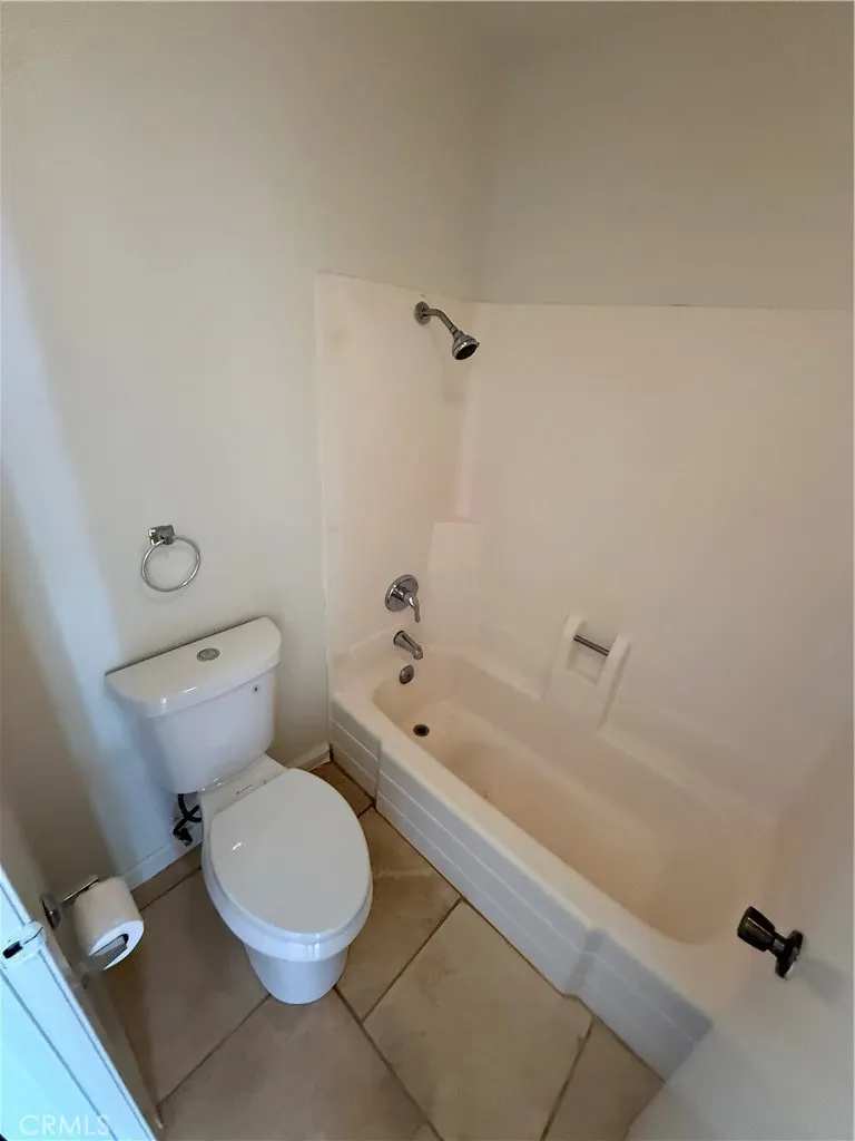 619 Bristol #23 Santa Ana, CA 92703