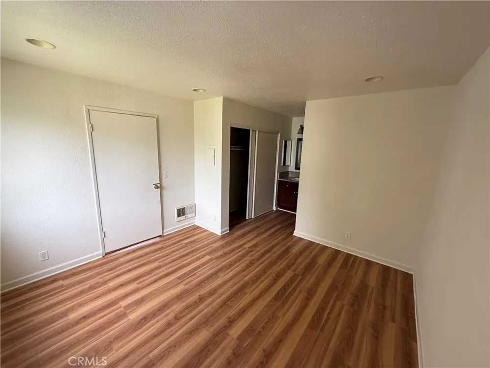 619 Bristol #23 Santa Ana, CA 92703