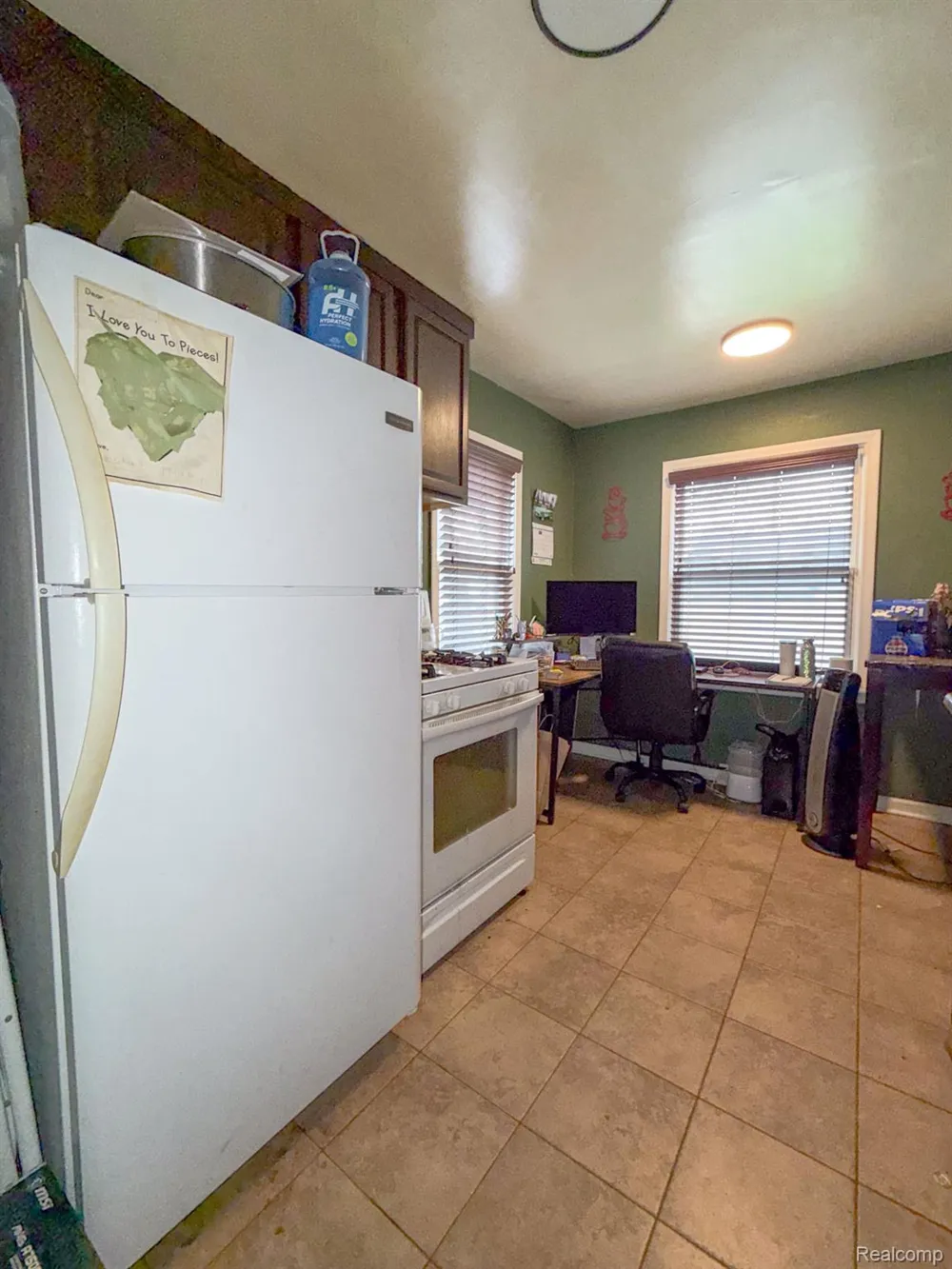 24811 Valley Avenue Eastpointe City, MI 48021