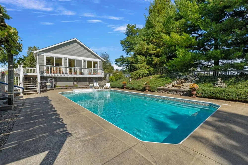 19196 Cleveland Avenue Galien Township, MI 49113