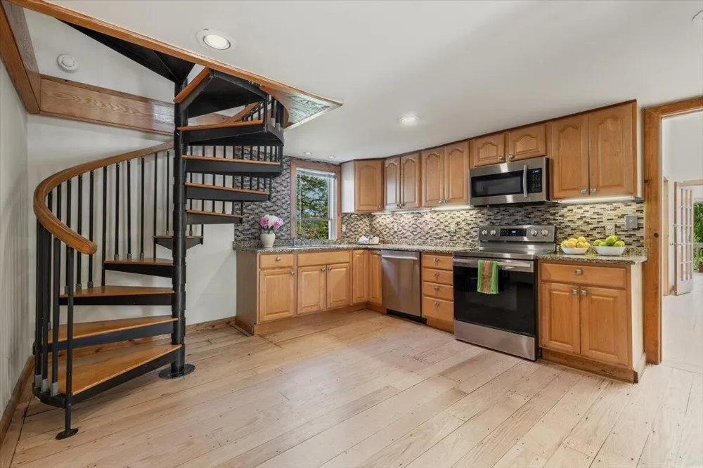 19196 Cleveland Avenue Galien Township, MI 49113