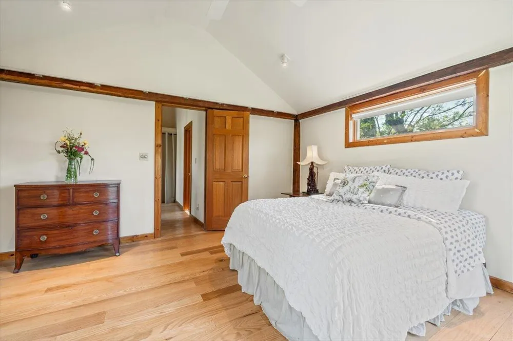 19196 Cleveland Avenue Galien Township, MI 49113