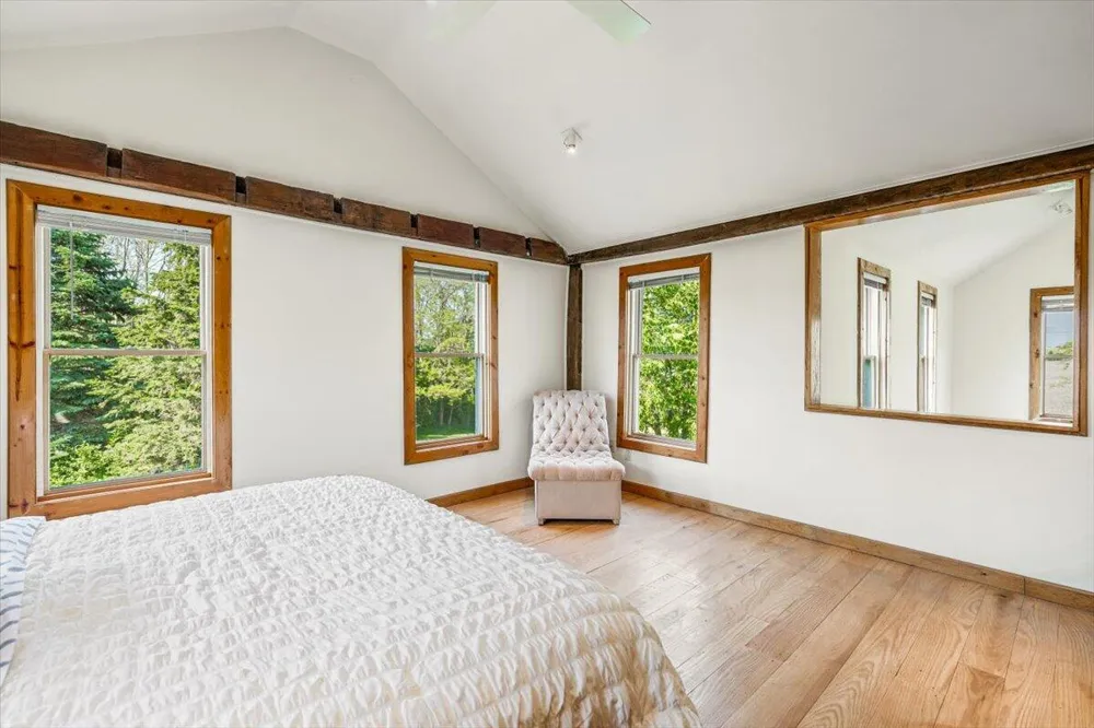 19196 Cleveland Avenue Galien Township, MI 49113