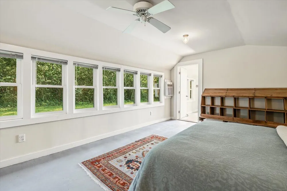 19196 Cleveland Avenue Galien Township, MI 49113