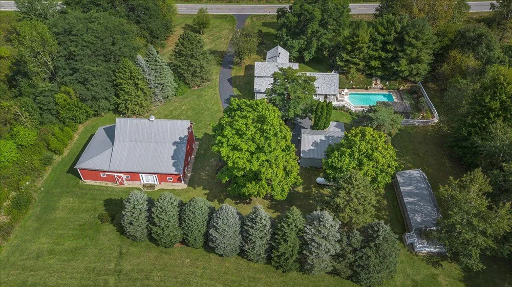 19196 Cleveland Avenue Galien Township, MI 49113