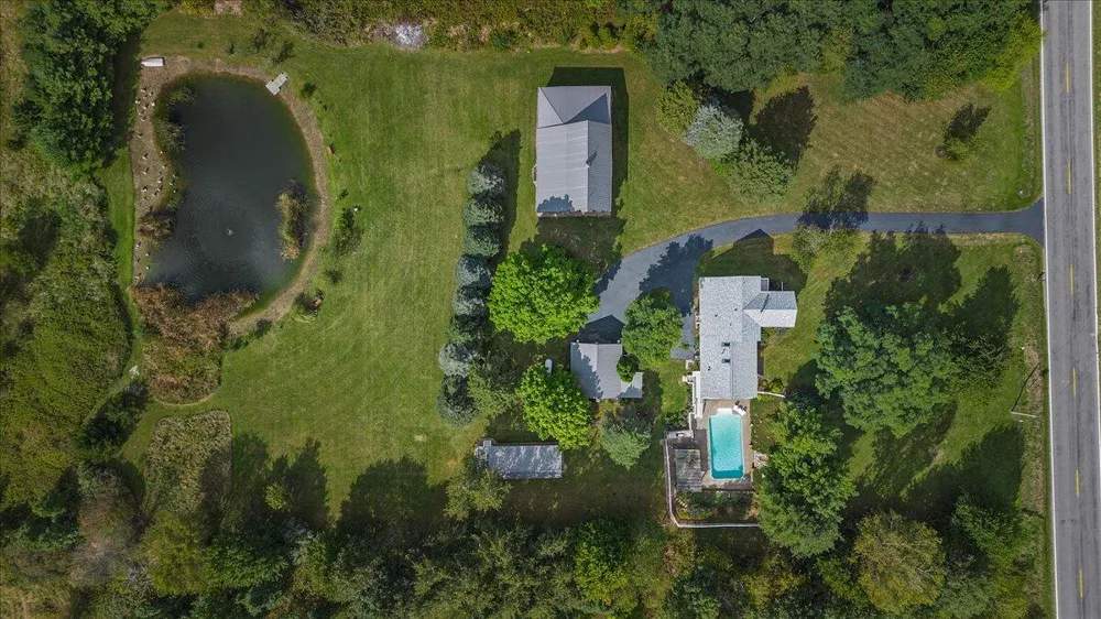 19196 Cleveland Avenue Galien Township, MI 49113