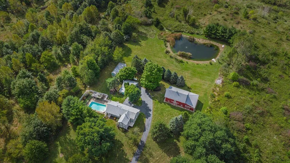 19196 Cleveland Avenue Galien Township, MI 49113