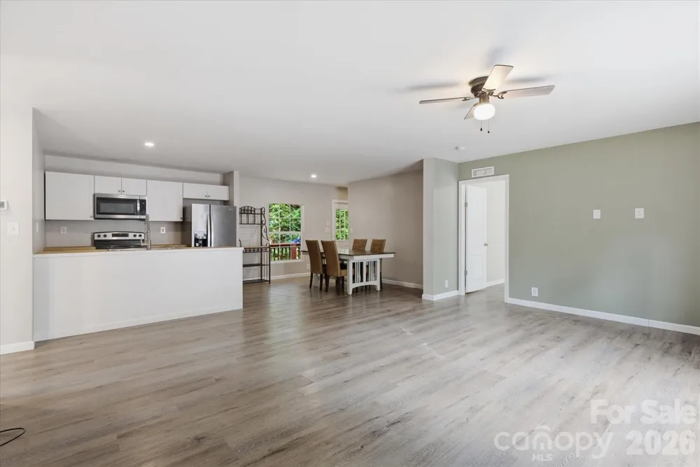 106 Central Avenue Swannanoa, NC 28778