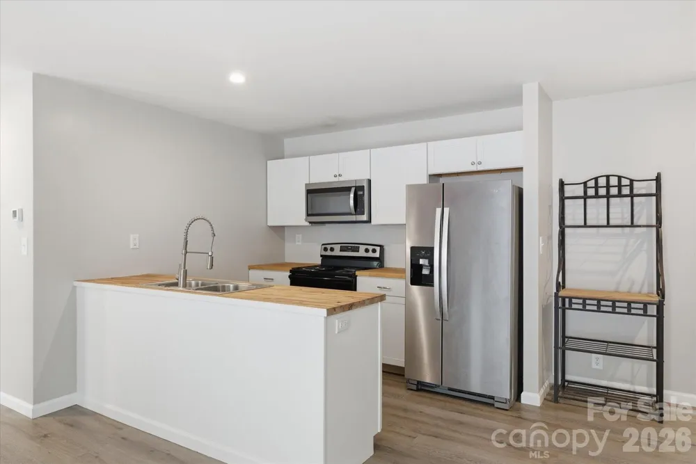 106 Central Avenue Swannanoa, NC 28778
