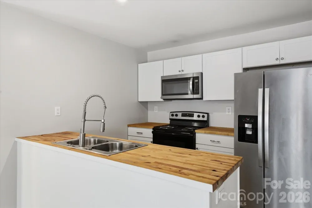 106 Central Avenue Swannanoa, NC 28778