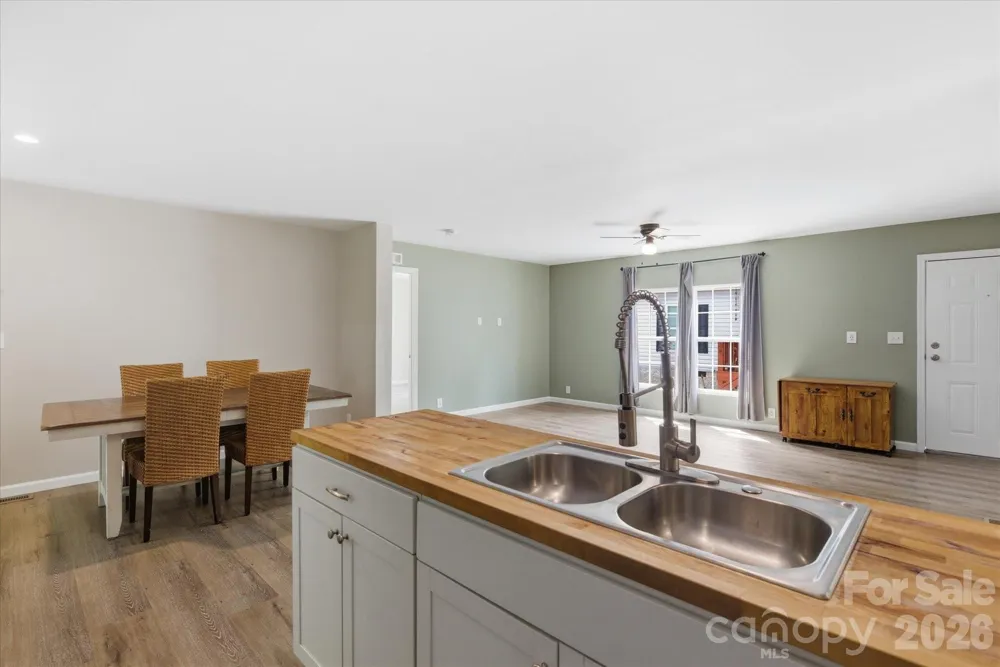 106 Central Avenue Swannanoa, NC 28778