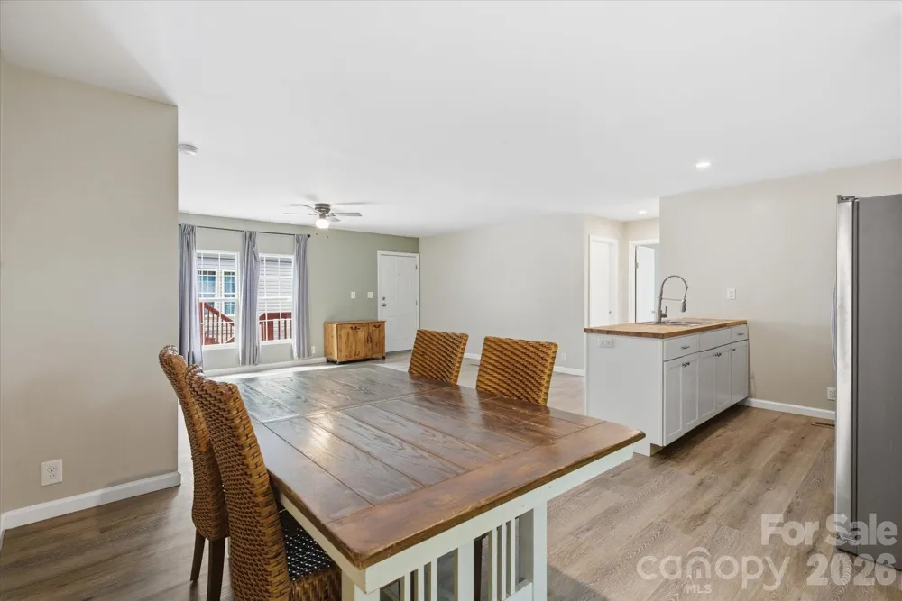 106 Central Avenue Swannanoa, NC 28778