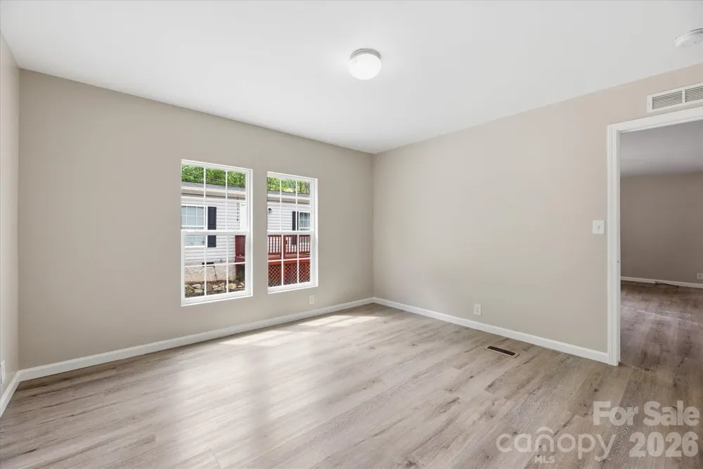 106 Central Avenue Swannanoa, NC 28778