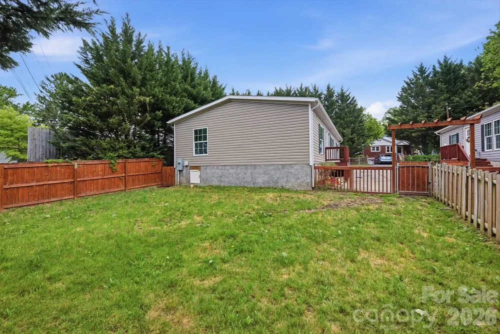 106 Central Avenue Swannanoa, NC 28778