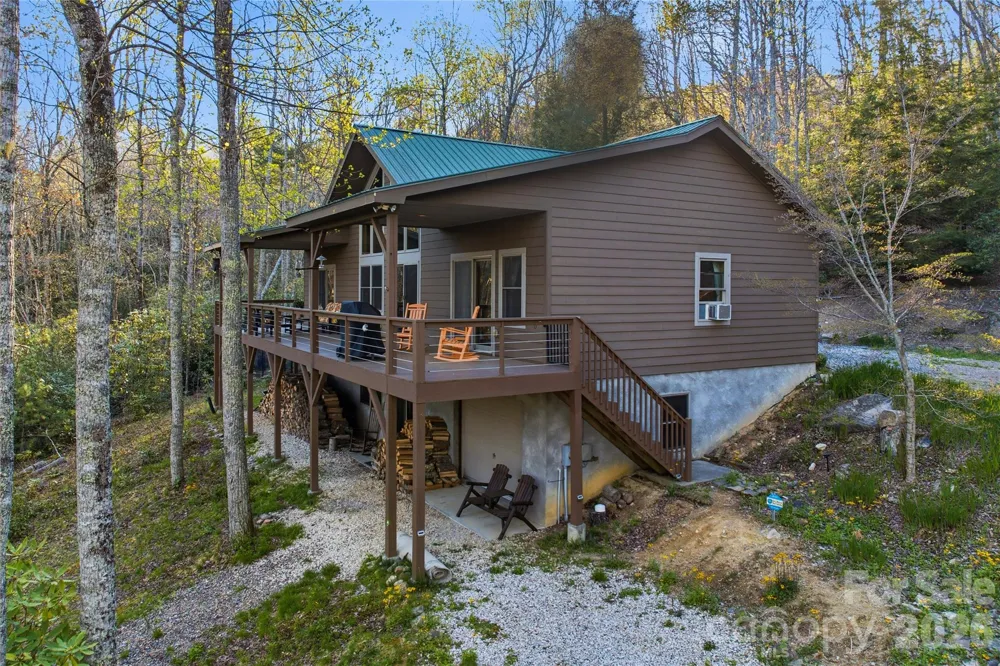 163 Bear Track Lane Vilas, NC 28692
