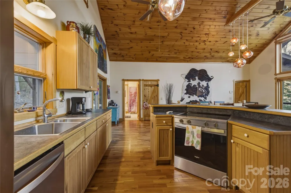 163 Bear Track Lane Vilas, NC 28692