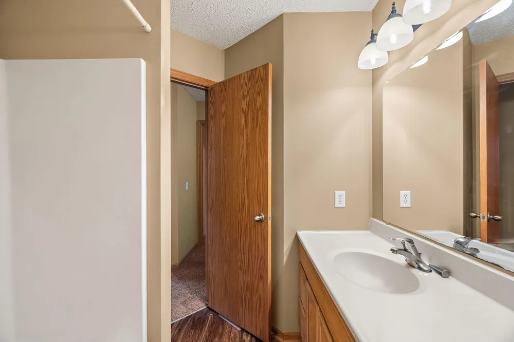 208 E Orchard Street Belle Plaine, MN 56011