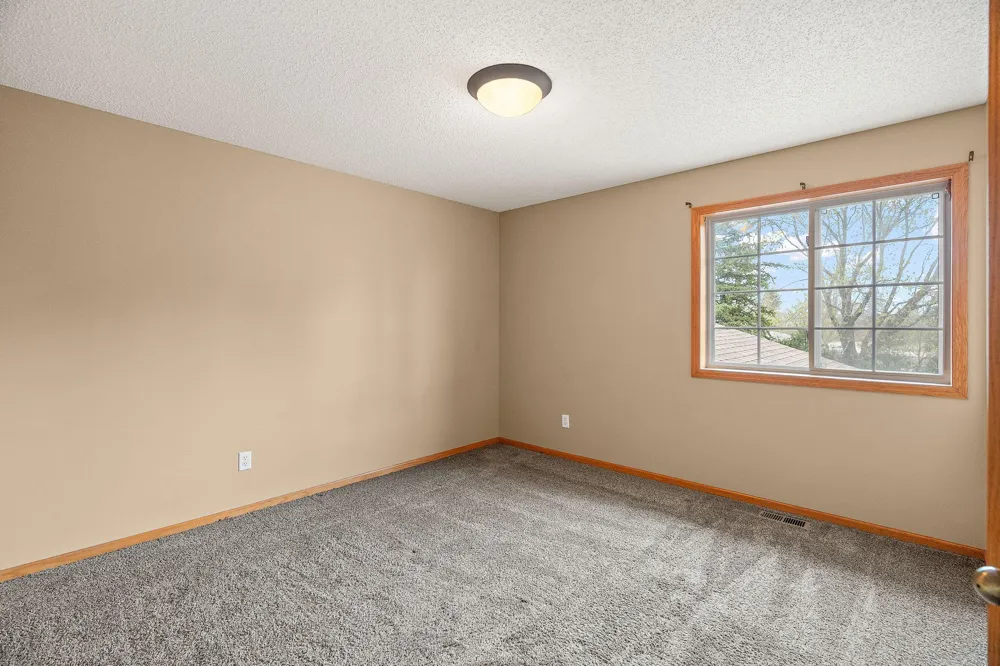 208 E Orchard Street Belle Plaine, MN 56011