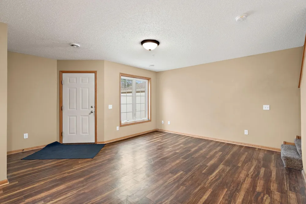 208 E Orchard Street Belle Plaine, MN 56011