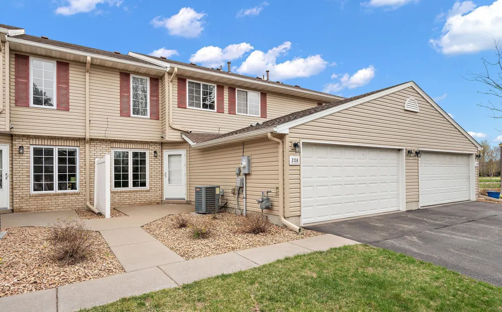 208 E Orchard Street Belle Plaine, MN 56011