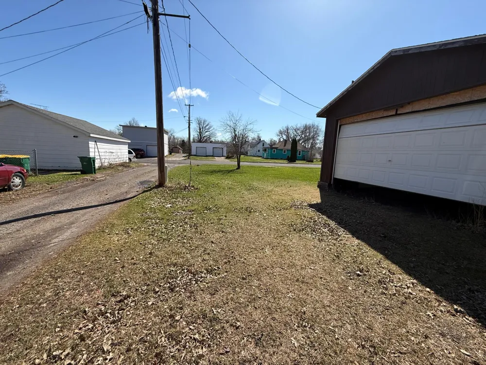 126 E Hibbing Avenue Keewatin, MN 55753