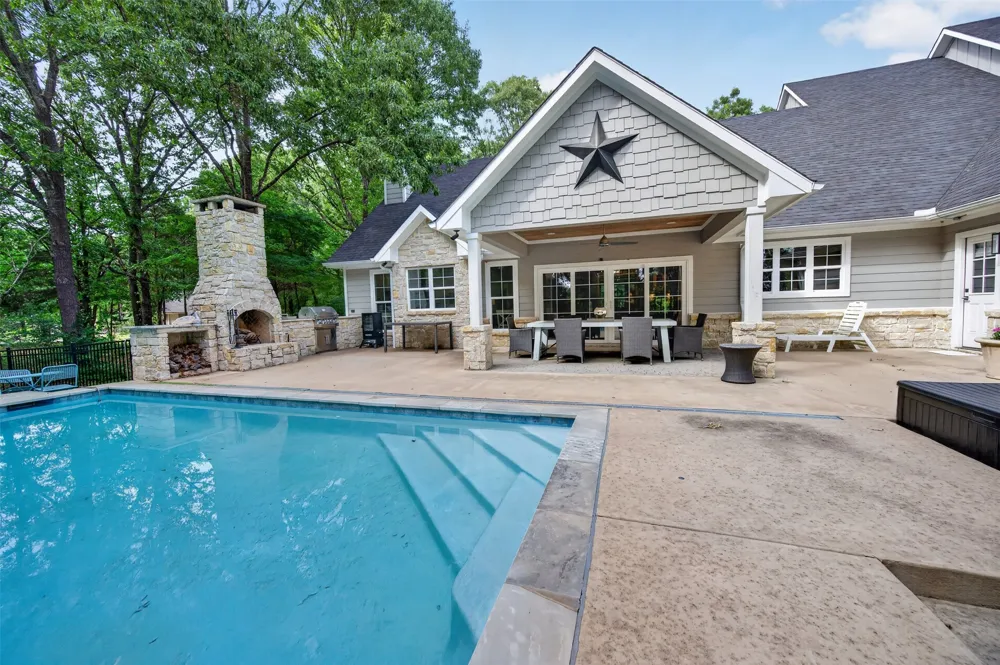 4747 Stonebridge Lane Athens, TX 75751