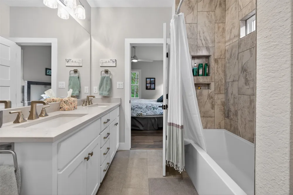 4747 Stonebridge Lane Athens, TX 75751