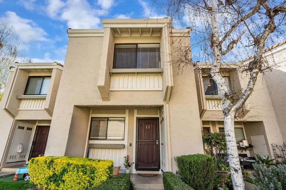 260 W. Dunne Avenue #18 Morgan Hill, CA 95037