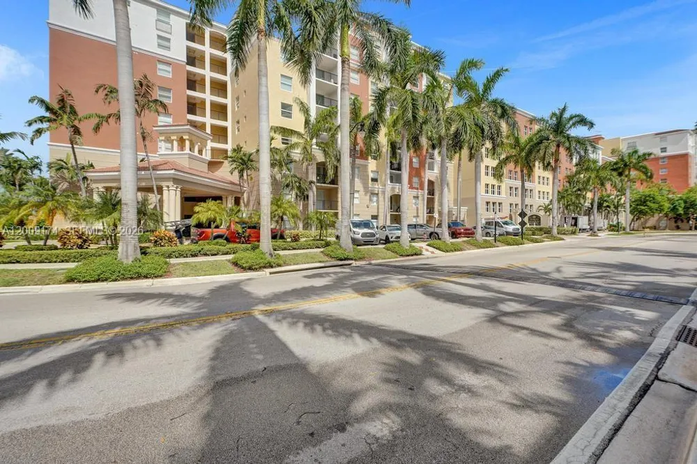 17100 Bay Rd #1511 Sunny Isles Beach, FL 33160