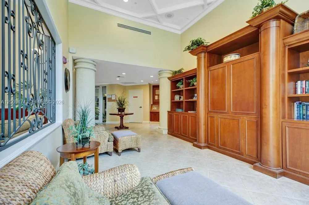 17100 Bay Rd #1511 Sunny Isles Beach, FL 33160