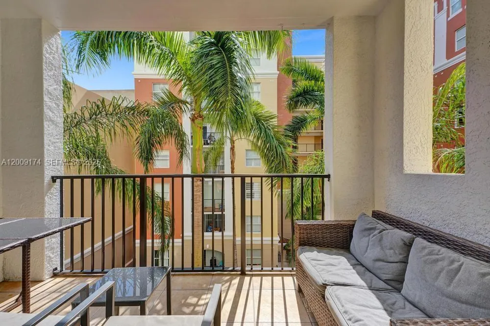 17100 Bay Rd #1511 Sunny Isles Beach, FL 33160