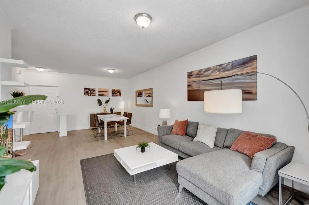 17100 Bay Rd #1511 Sunny Isles Beach, FL 33160