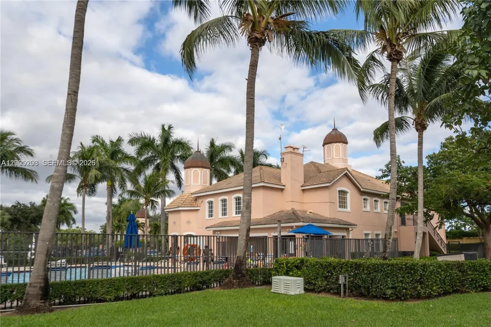 1002 Belmont Ln #1002 North Lauderdale, FL 33068