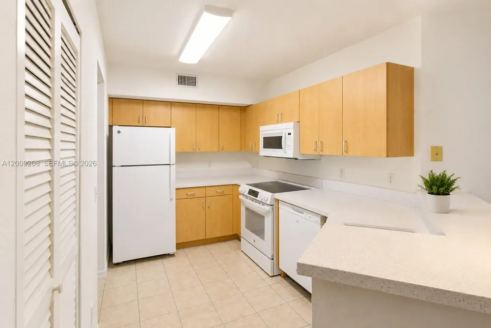1002 Belmont Ln #1002 North Lauderdale, FL 33068