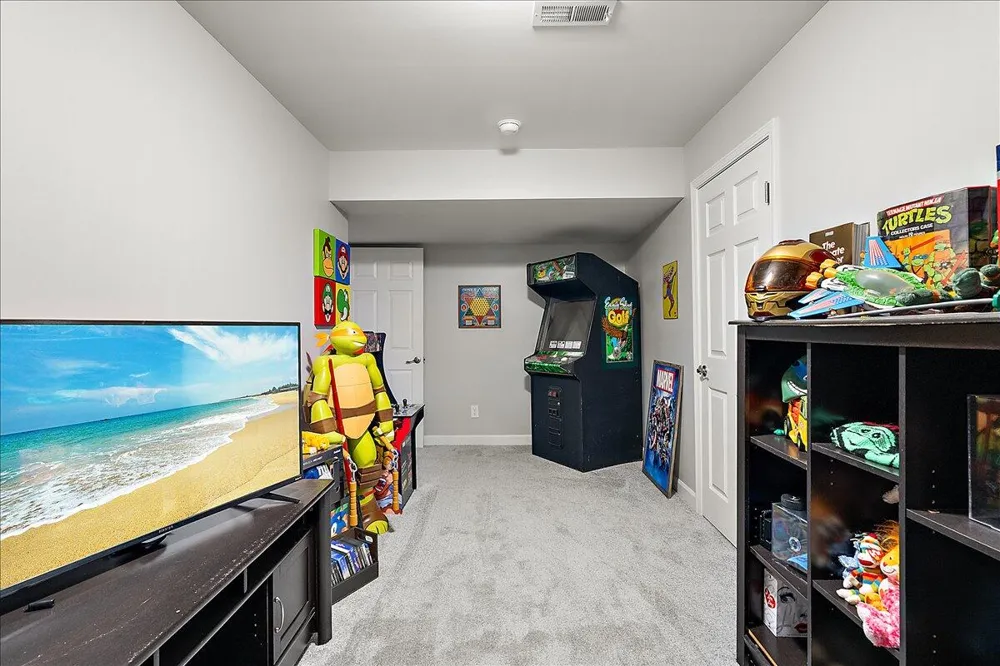 8467 Pucker Street Berrien Center, MI 49102