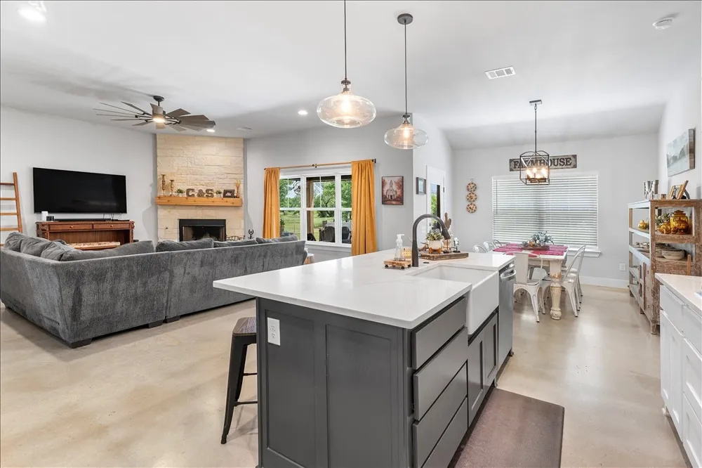 932 Fm 3137 Palo Pinto, TX 76484