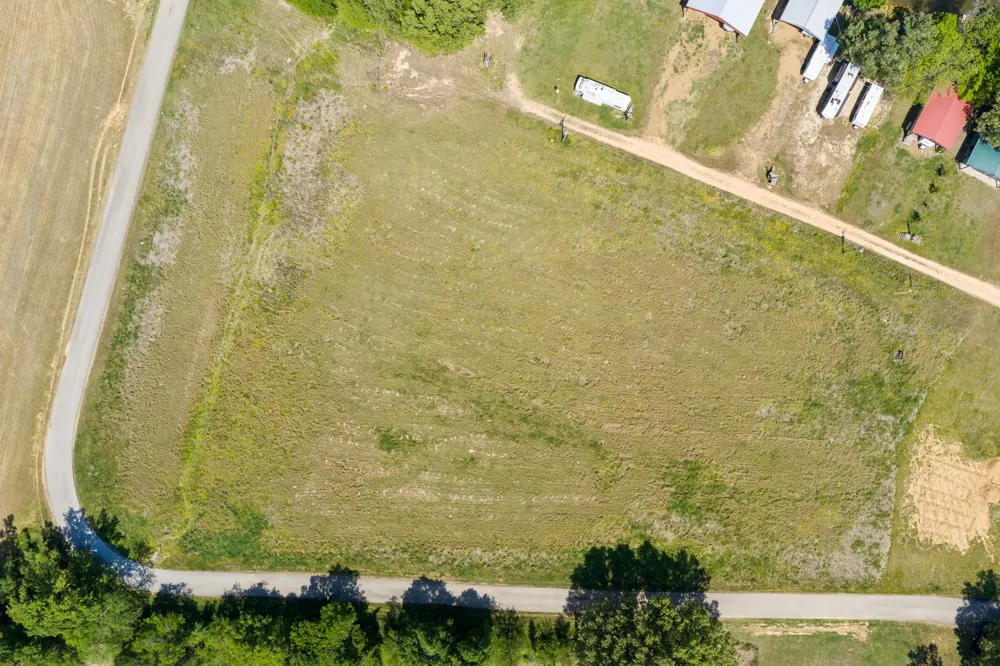 0 PEVAHOUSE CAMP LN Decaturville, TN 38329