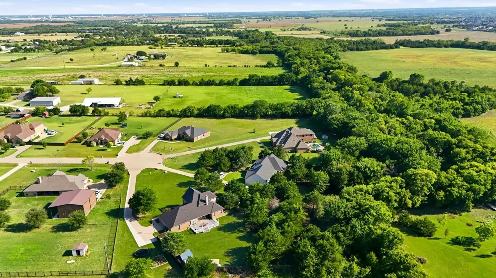 160 Kelly Drive Waxahachie, TX 75167