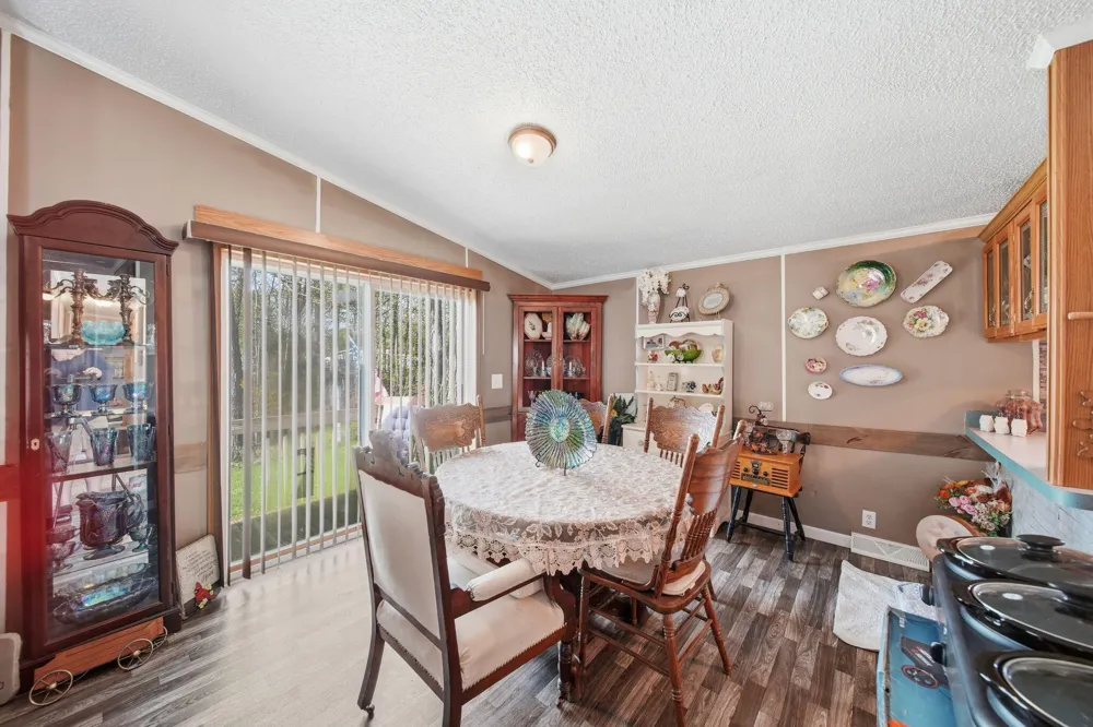 953 Savannah River Drive Adrian, MI 49221