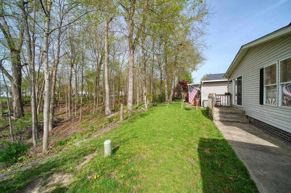 953 Savannah River Drive Adrian, MI 49221