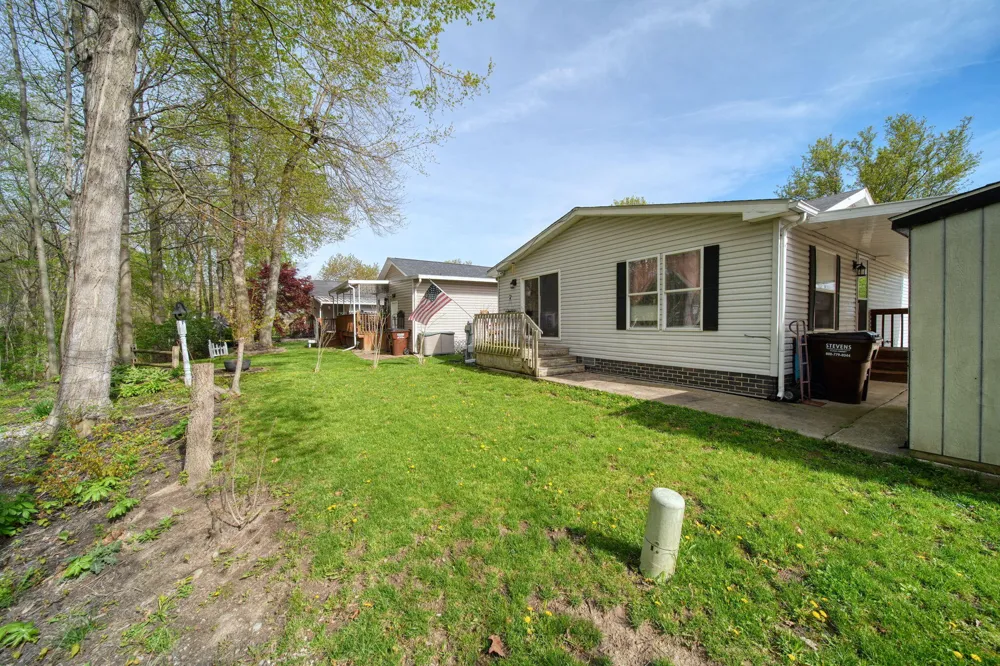 953 Savannah River Drive Adrian, MI 49221