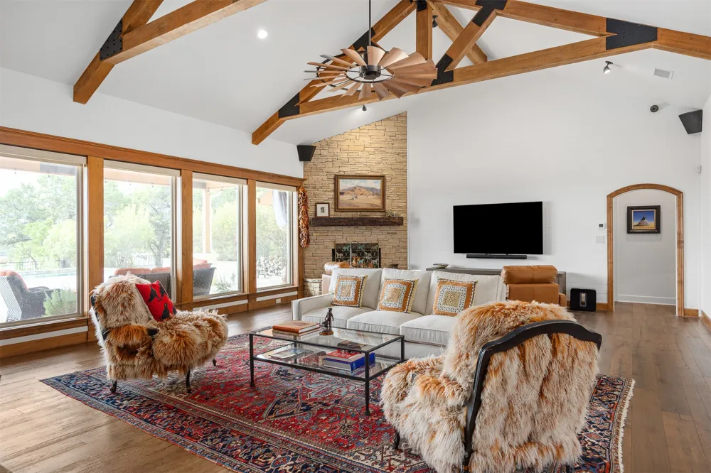 357 Cypress Estates Parkway Ingram, TX 78025